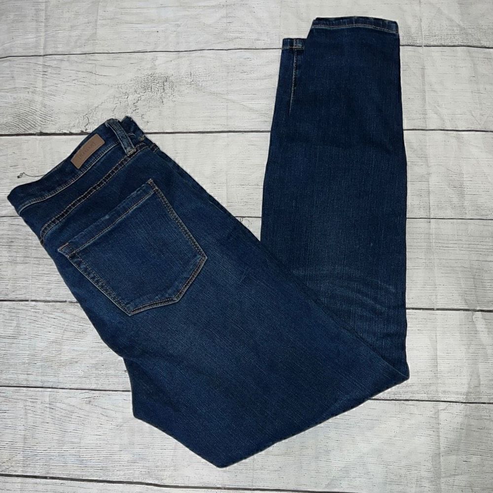 Blank NYC Mid Rise Skinny Distressed Knee Stretch Jeans sz 30 Medium Wash